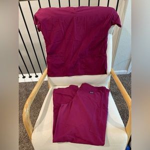 Cherokee authentic scrub set